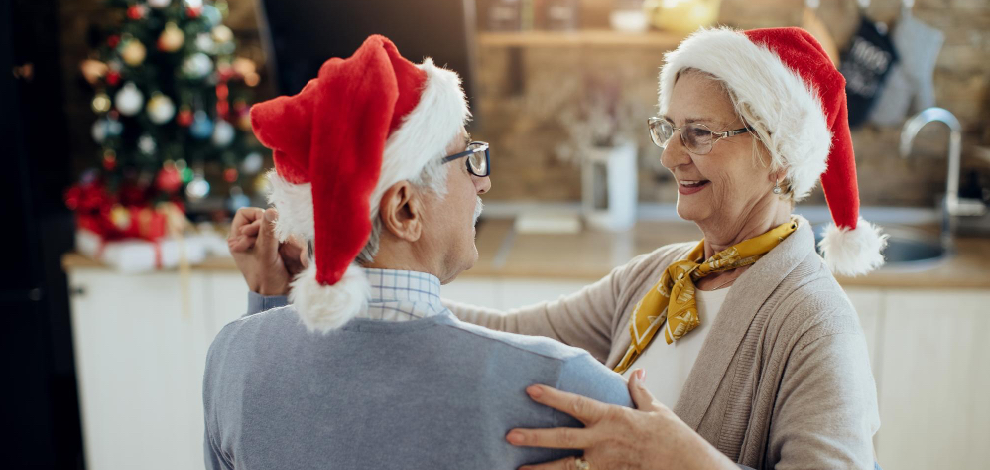 Deux seniors passent noël ensemble